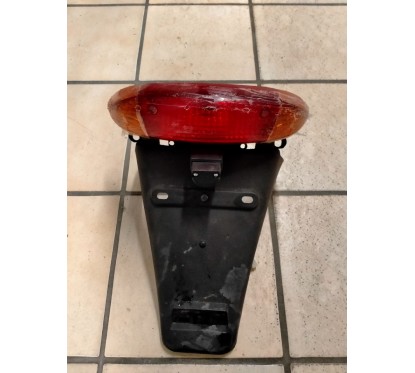 Bavette arrière avec feu arrière 125cc