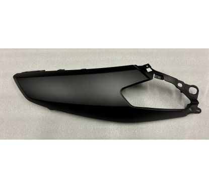 Carénage avant droit supérieur pour scooter JORDON MAX-T 50 ou 125cc pièce n°9