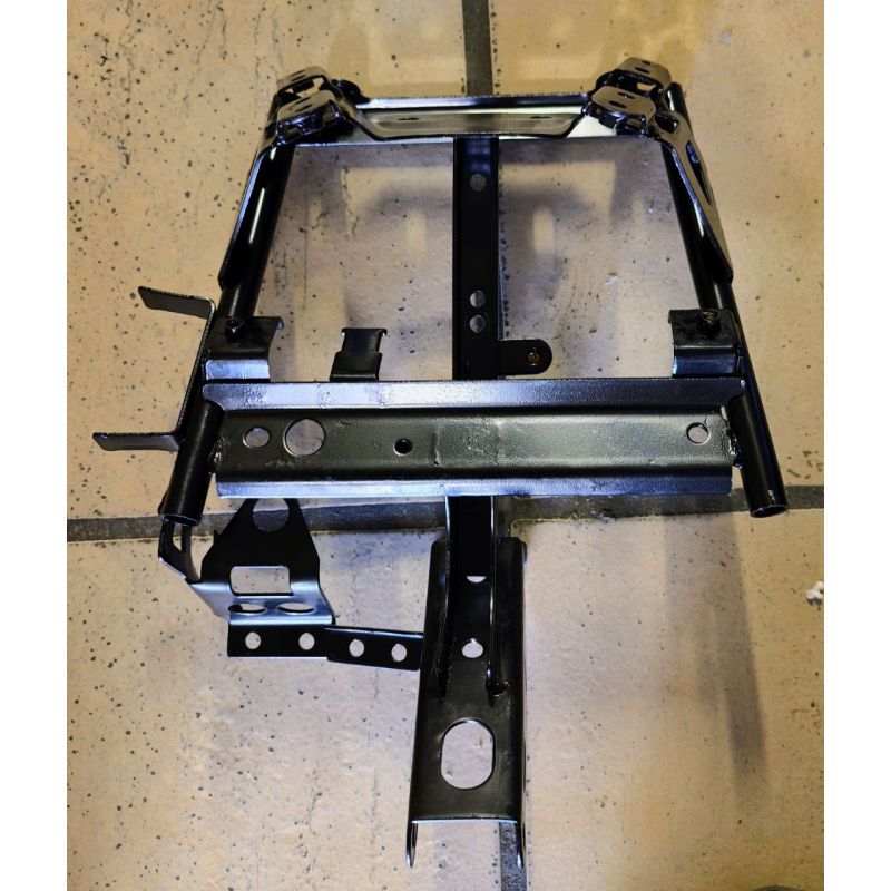 Support métallique face avant supérieure pour scooter JORDON MAXT IV 50 ou 125CC